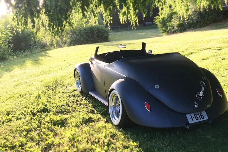 Danni Koldal Unveils A Black Matte Volkswagen Beetle Deluxe Roadster