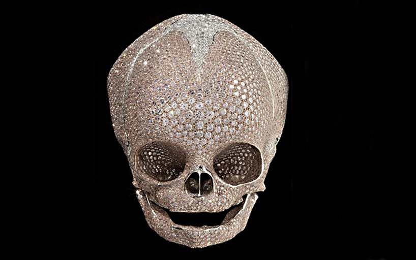 Детский череп фото. Бриллиантовый череп Дэмиена Херста. Дэмиен Херст скульптура череп.