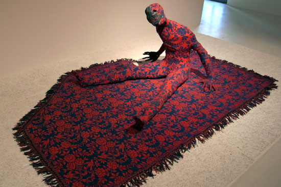 'dritto rovescio' exhibition on knitting at the triennale museum, milan