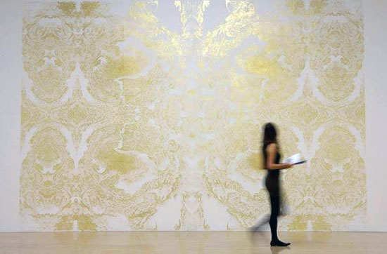 whale skeleton vs cow brain at turner prize