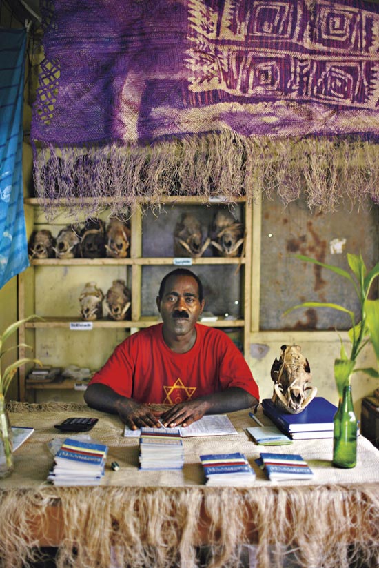 fabrica: 'colors of money' exhibition