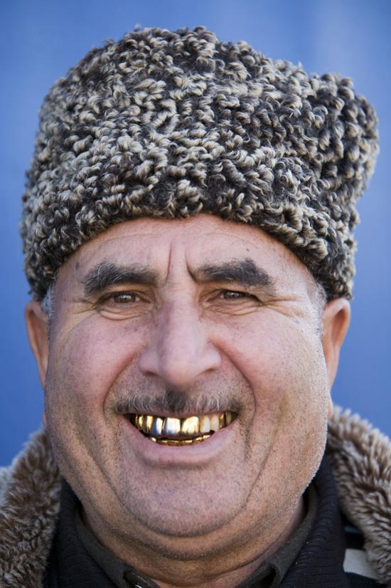 fabrica: 'colors of money' exhibition