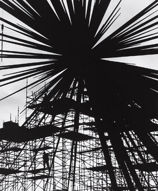 thomas heatherwick's 'b of the bang' sculpture sees sad end