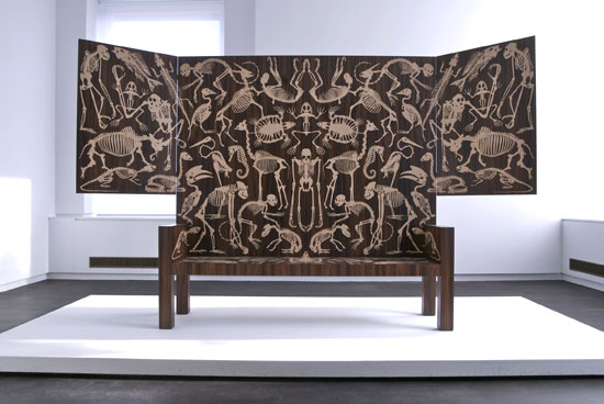 telling tales at the V&A