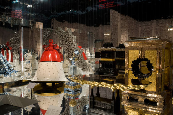 telling tales at the V&A