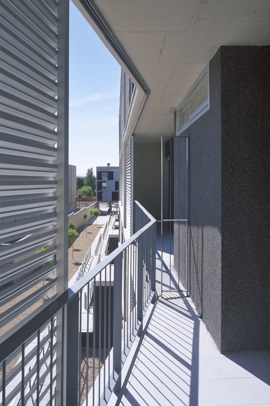 magen arquitectos: social housing at the urban edge, zaragoza