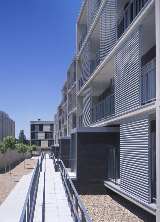 magen arquitectos: social housing at the urban edge, zaragoza
