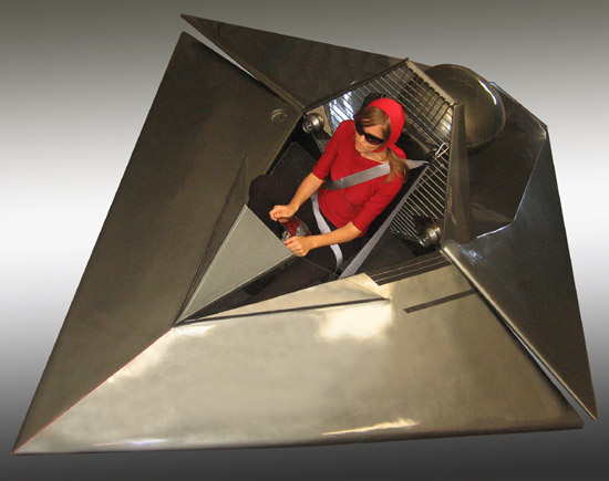 aguila design: 'breaking' marine vehicle