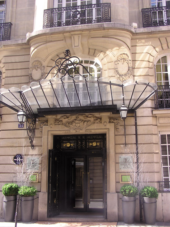 hotel champs elysees plaza paris