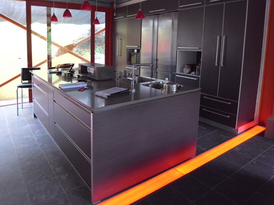 the orange house by arik ginzburg