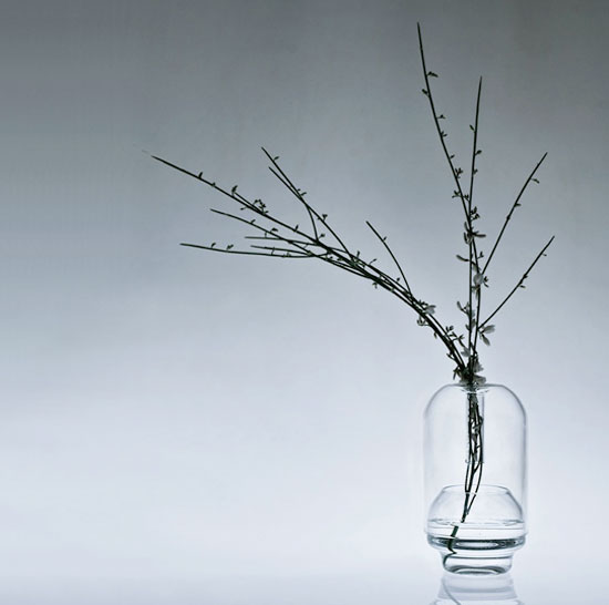 A+A cooren: tourbillon vortex vase