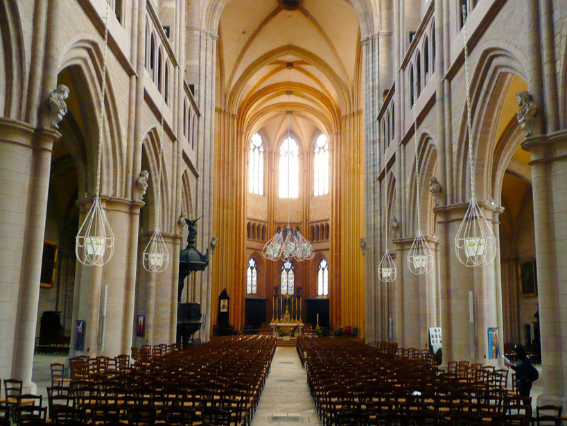 matali crasset: chandeliers for cathedral of saint b&eacute;nigne in dijon