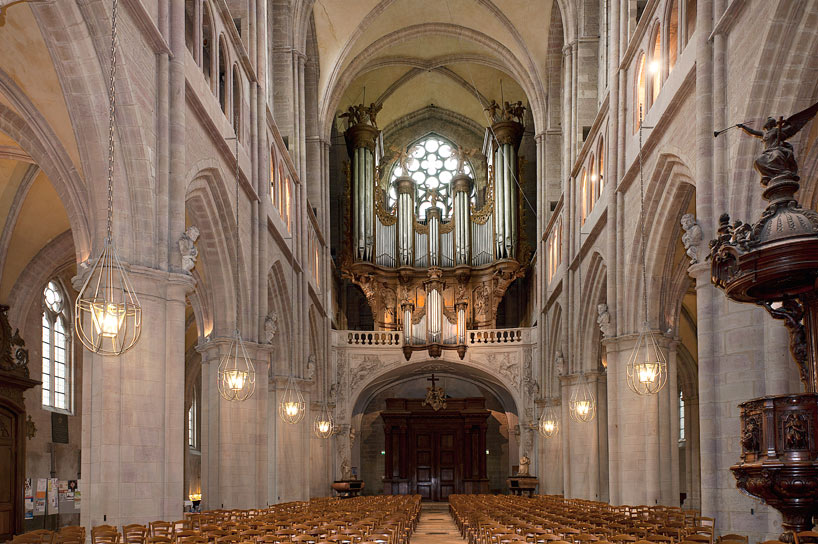 matali crasset: chandeliers for cathedral of saint b&eacute;nigne in dijon