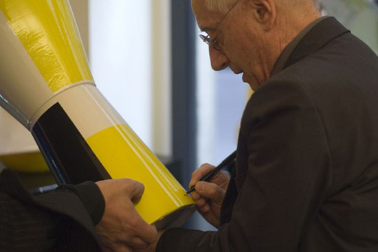 alessandro mendini at designboom's 'handled with care' exhibition