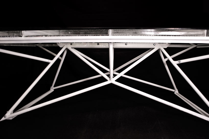 estudio enpieza: knikas marble table