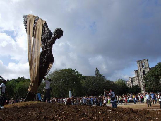 alberto lescay's monument dedicated to wilfredo lam at art biennial of havana
