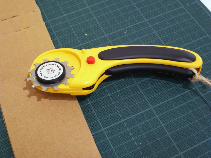 makoto orisaki: 'or ita' rotary cardboard cutter blade part 1