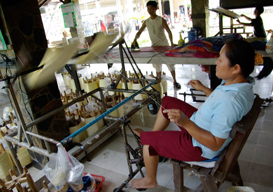 silk making step 4: spinning