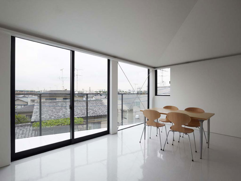 KINO architects: tokyo balconies