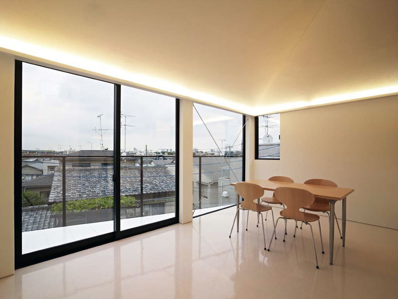 KINO architects: tokyo balconies