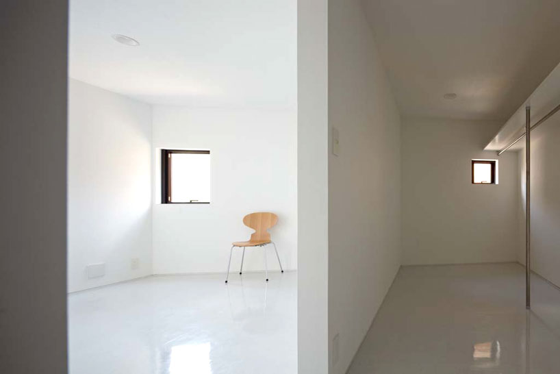 KINO architects: tokyo balconies