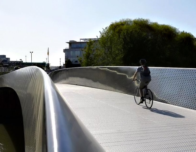 niall mclaughlin architects: TQ2 footbridge in bristol