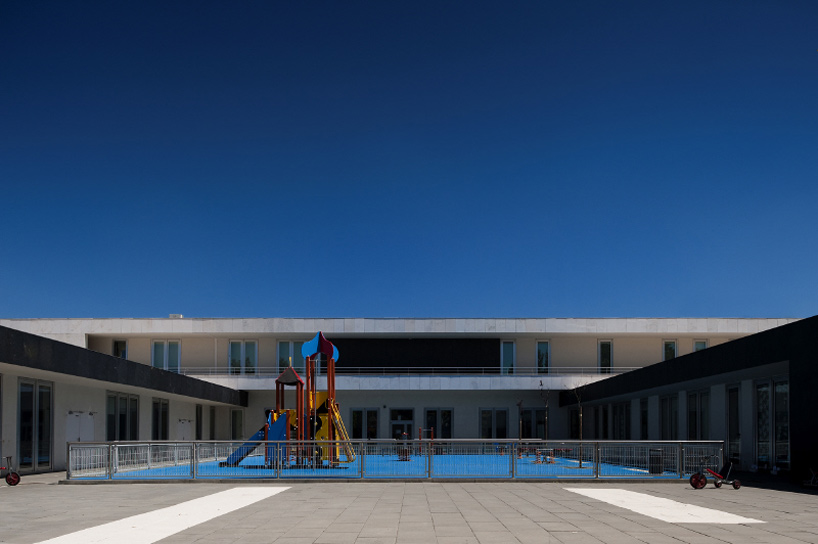 andr&eacute; espinho arquitectura: school center paredes