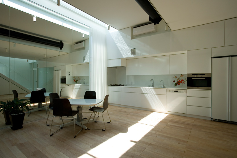 A.L.X. / junichi sampei: dancing living house