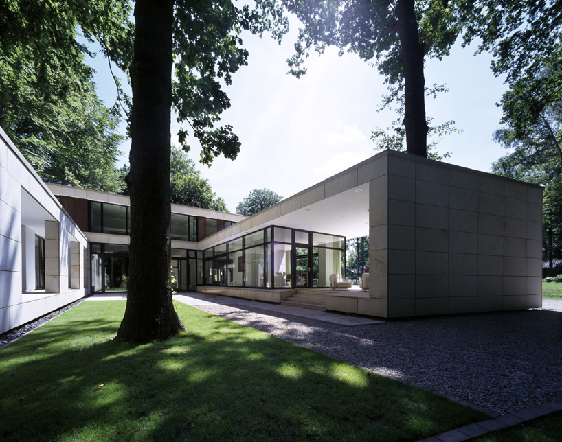 splendid architecture: house at the park