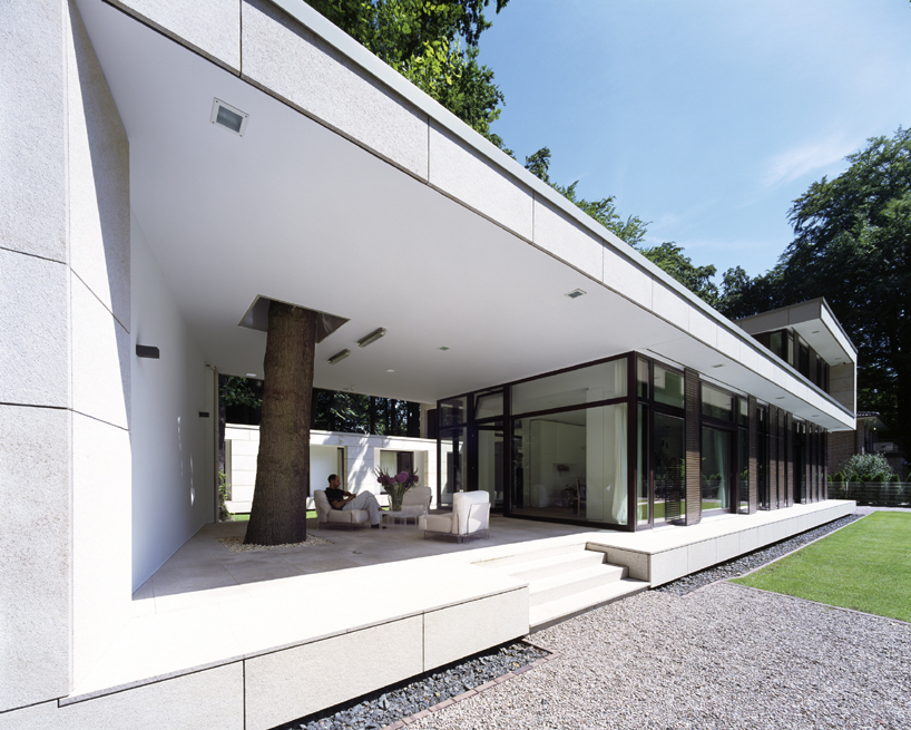 splendid architecture: house at the park