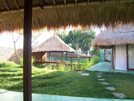 bloo lagoon eco village