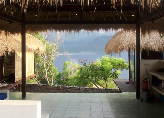 bloo lagoon eco village