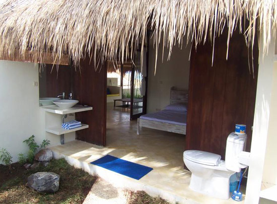 bloo lagoon eco village