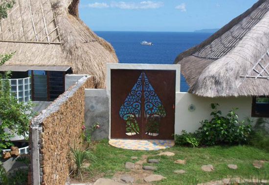 bloo lagoon eco village