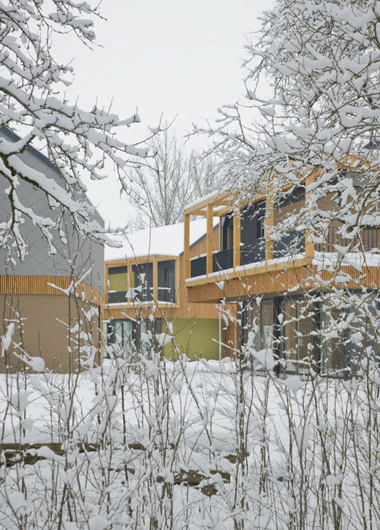 OFIS architects: backbone village houses