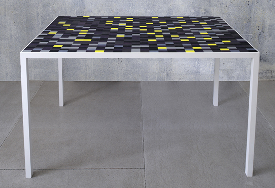 thomas pausz: dominos table