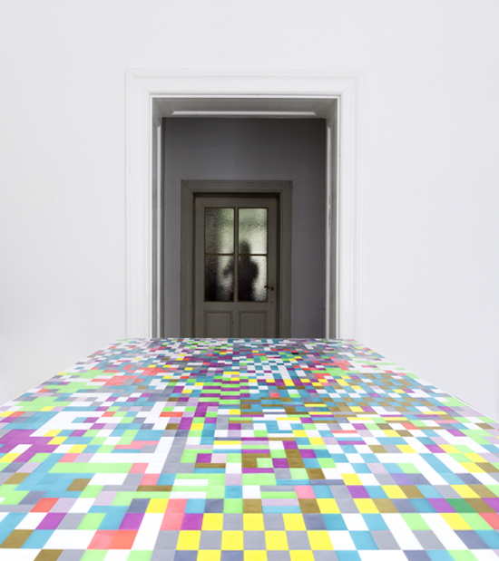 thomas pausz: dominos table