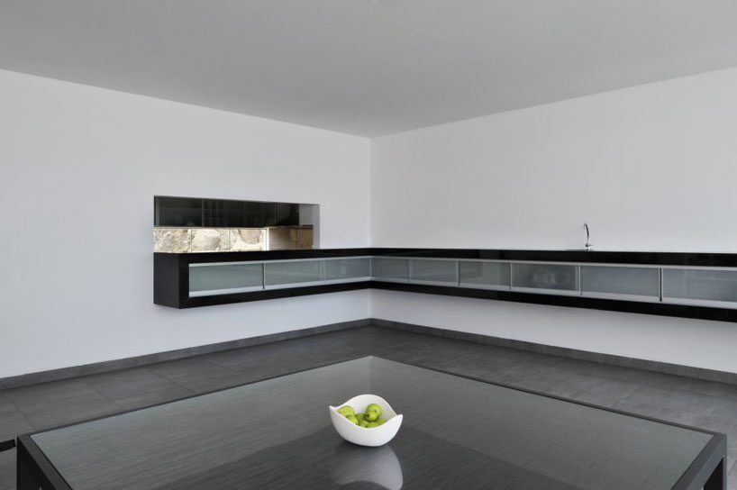 artadi arquitectos: beach house in las palmeras