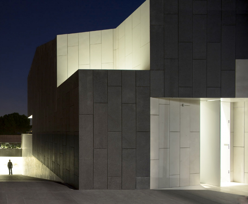 RTA office: house c
