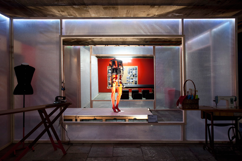 estudio guto requena: [cyber]sewing atelier