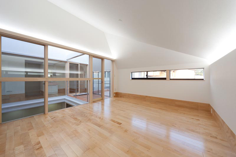 terminal01: house in kitasaya