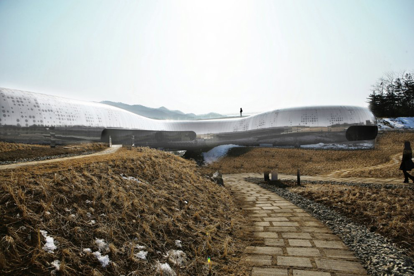 XTU architects: jeongok prehistory museum