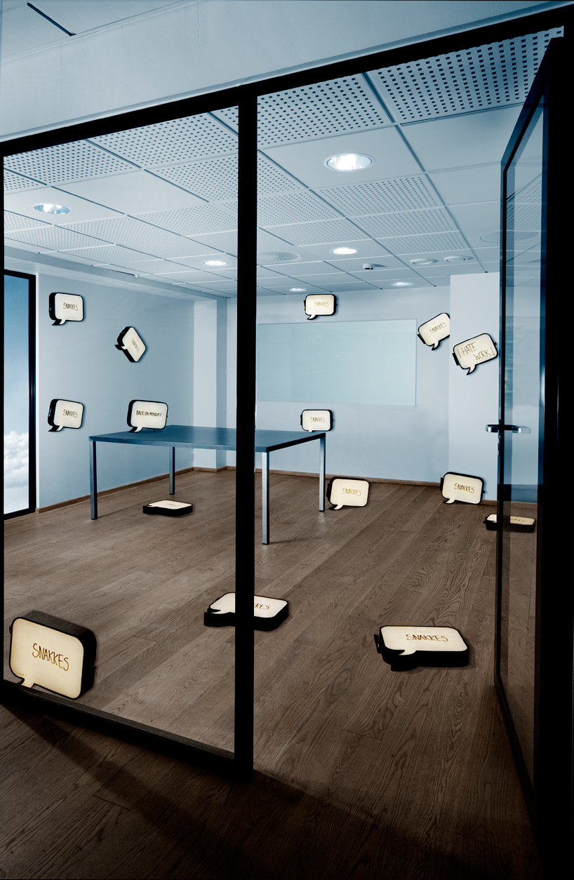 daniel benito cort&aacute;zar: snakkes for northern lighting