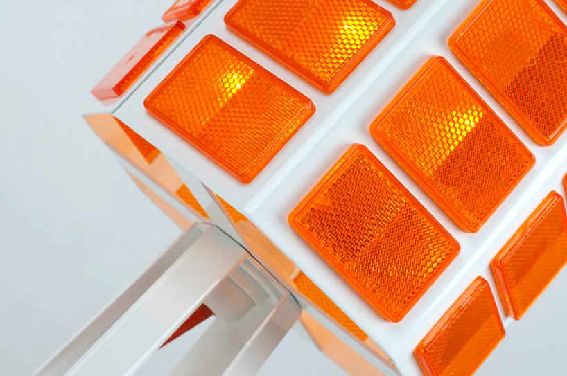 allt studio: reflect light