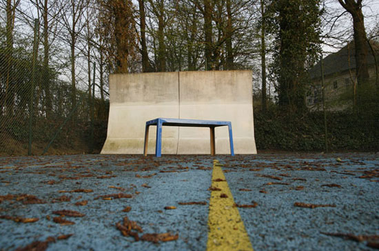 thermo reactive wallpaper by belgian design studio dustdelux