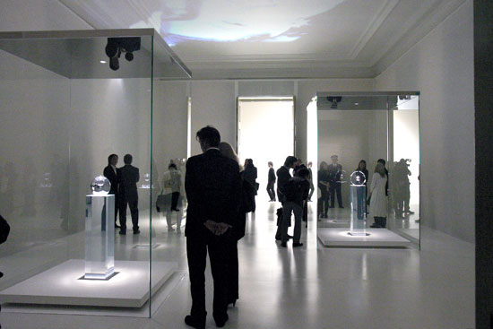 tokujin yoshioka exhibition 'memories of CARTIER creations' opened