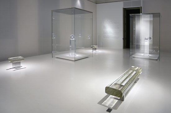 tokujin yoshioka: 'moon fragments' in 'story of... memories of CARTIER creations' exhibition