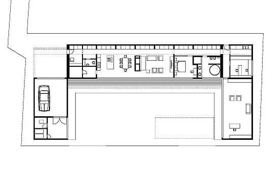 arhitektura d.o.o.: the house behind the wall