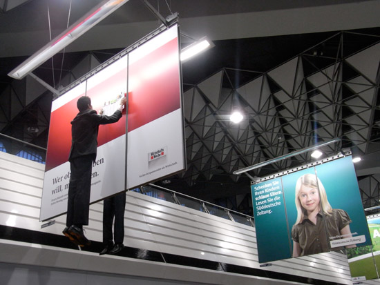 wirtschafts woche advert at frankfurt airport
