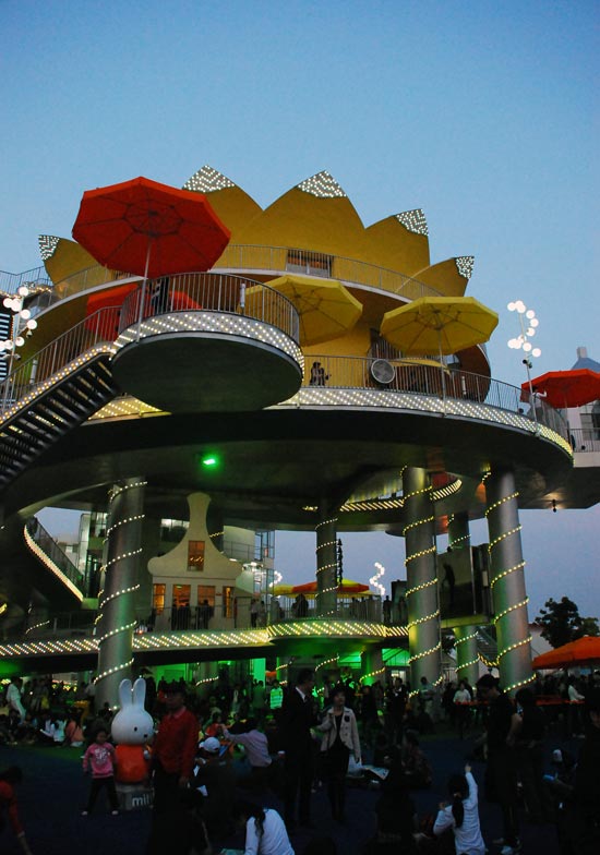 dutch pavilion at shanghai world expo 2010
